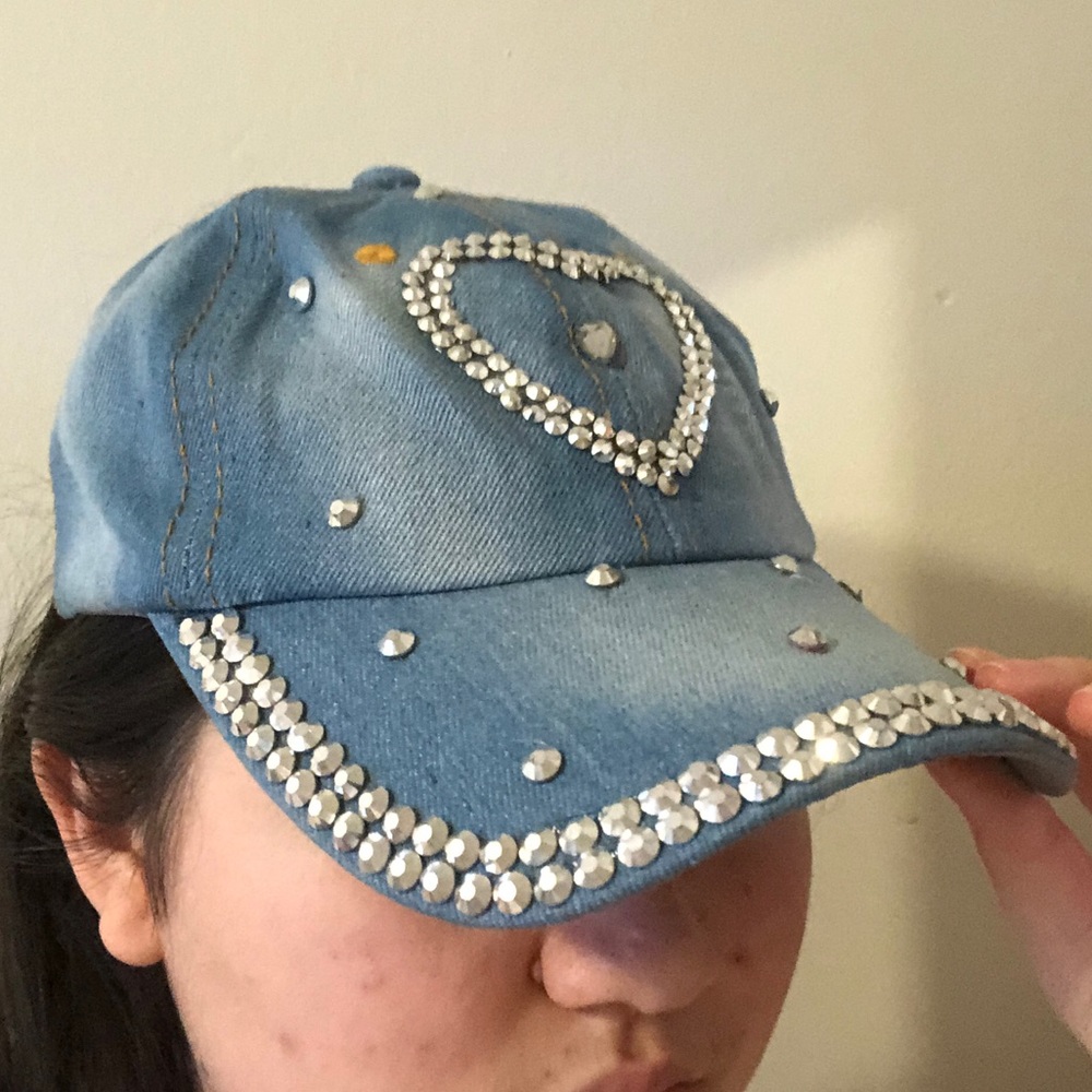 Blue Cap - Picture 5 of 6